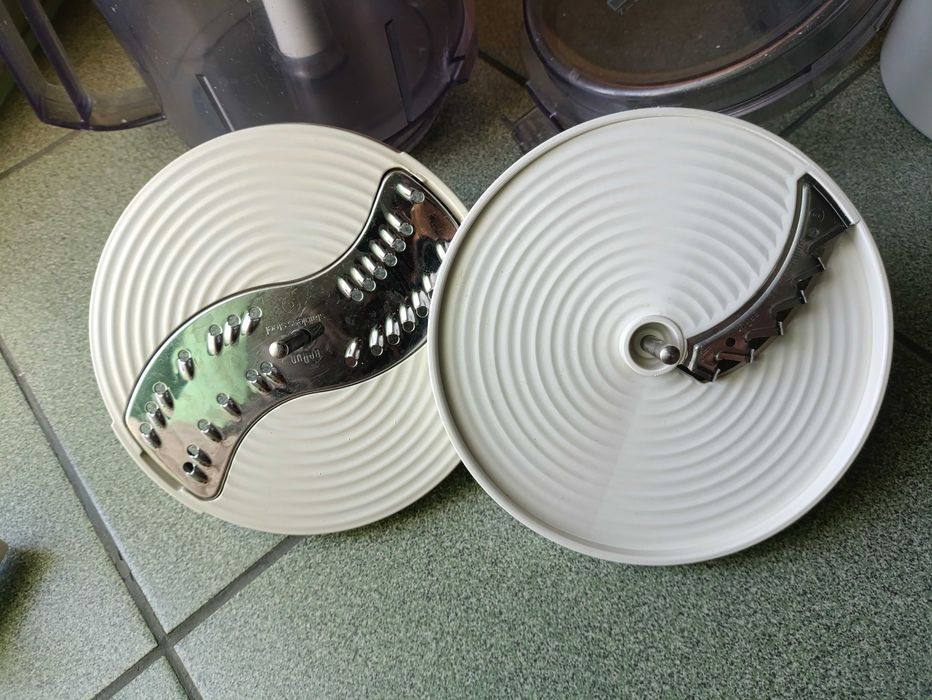 Детали на кухонный комбайн Браун, Braun - чаша, нож, терка и др..