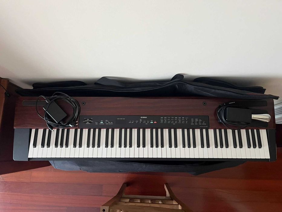 Piano Digital Yamaha P120 (oportunidade)