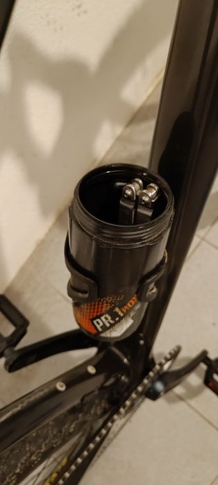 Garrafa porta-ferramentas bicicleta