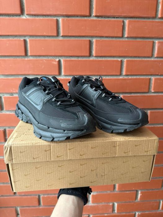 Кроссовки Nike Air Zoom Vomero Roam