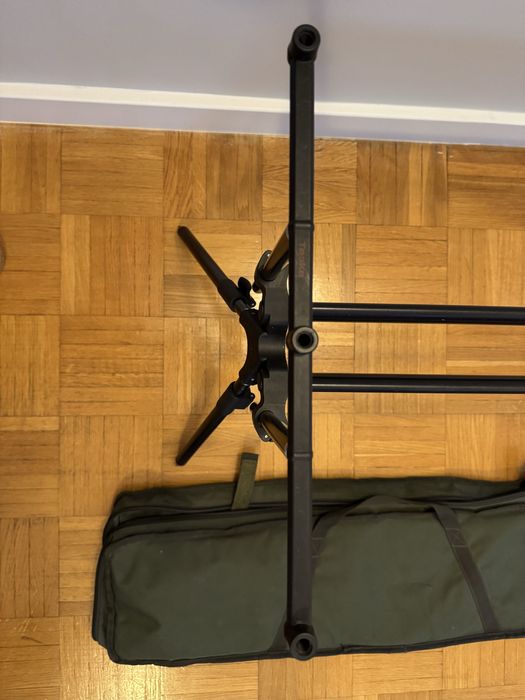 Taska Nanga Pod, rod pod, stojak karpiowy, uchwyt, stanowisko.