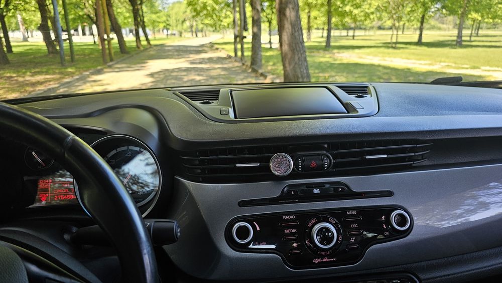 Alfa Romeo giullieta distinctive