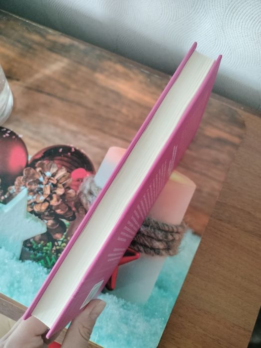 "Погана реклама" Б'янка Гіллем