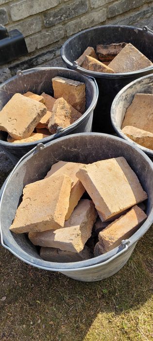 Szamot, cegła szamotowa do kafli piecowych