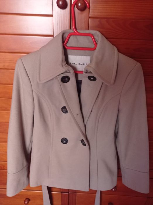 Casaco curto de lã da Zara