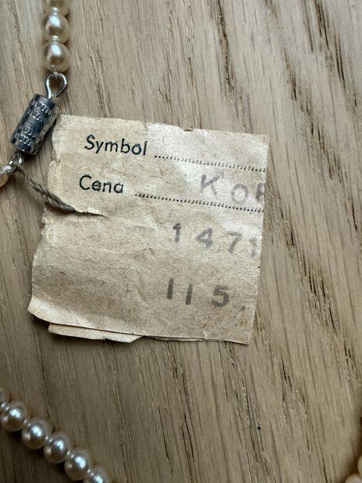 Naszyjniki kolare różne 4 sztuki