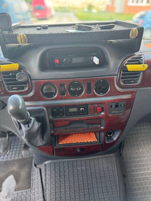 Mercedes-Benz Sprinter 313 2005 рік, 2.2D 8+1 пасажир