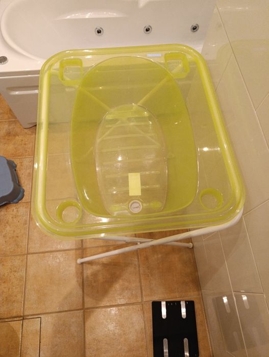 Banheira com suporte