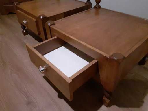 Stoliki do sypialni, drewno  - 2 sztuki