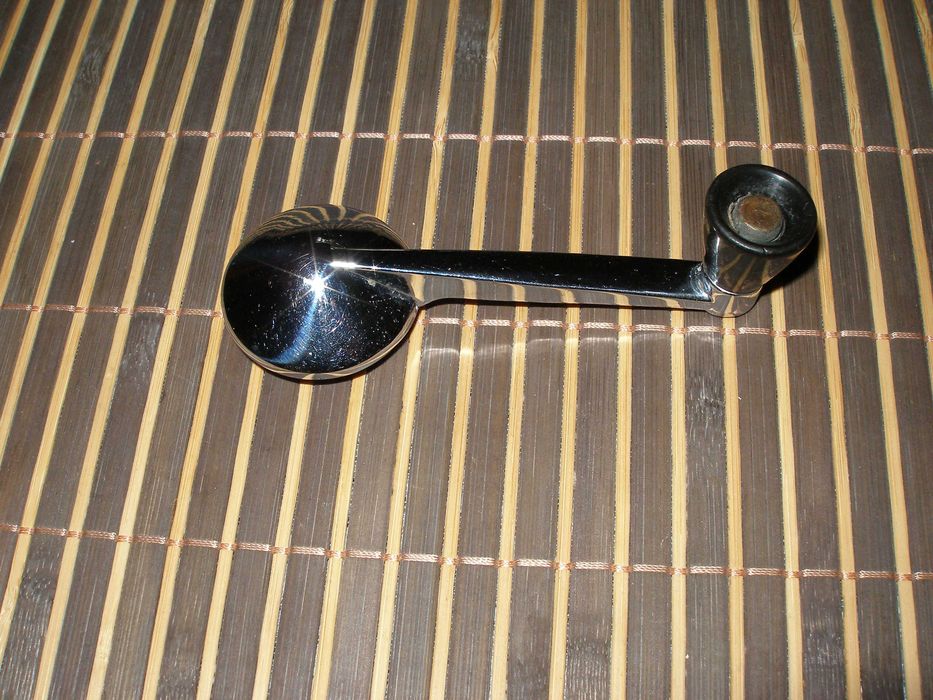 фонарь з. хода .двигатель печки ,ручку -фиксатор .бок зеркало ваз 2102