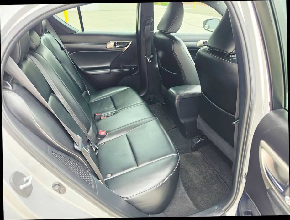Lexus CT 200h      2017