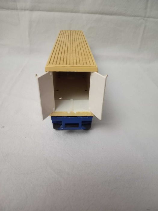 Машинка металева «Сидільний тягач з фурою» Англія. 1978 р.