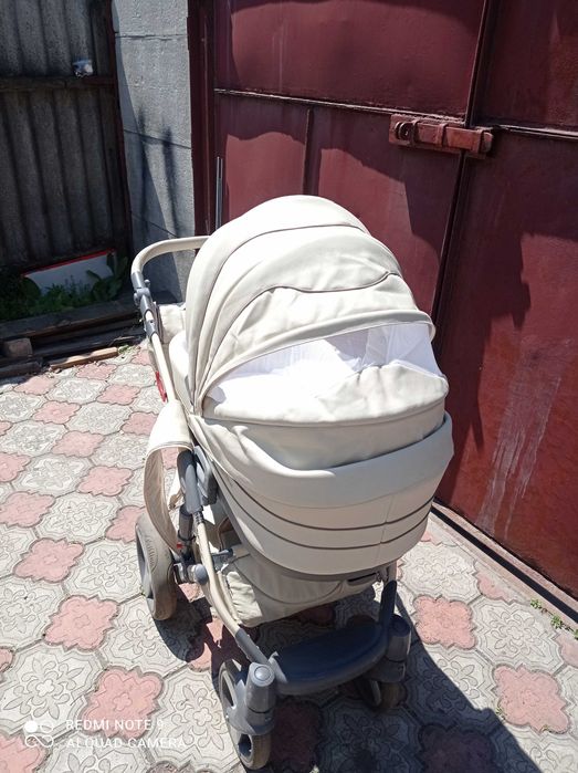 Продам детскую коляску Maxone 2 в 1