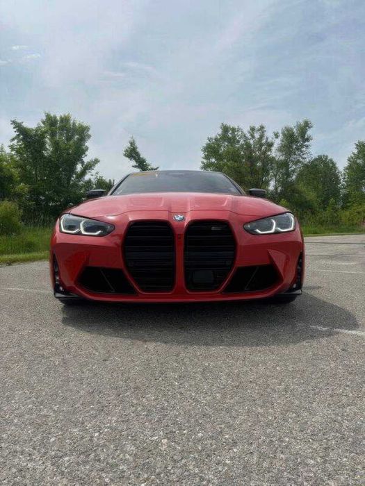 BMW M4      2021