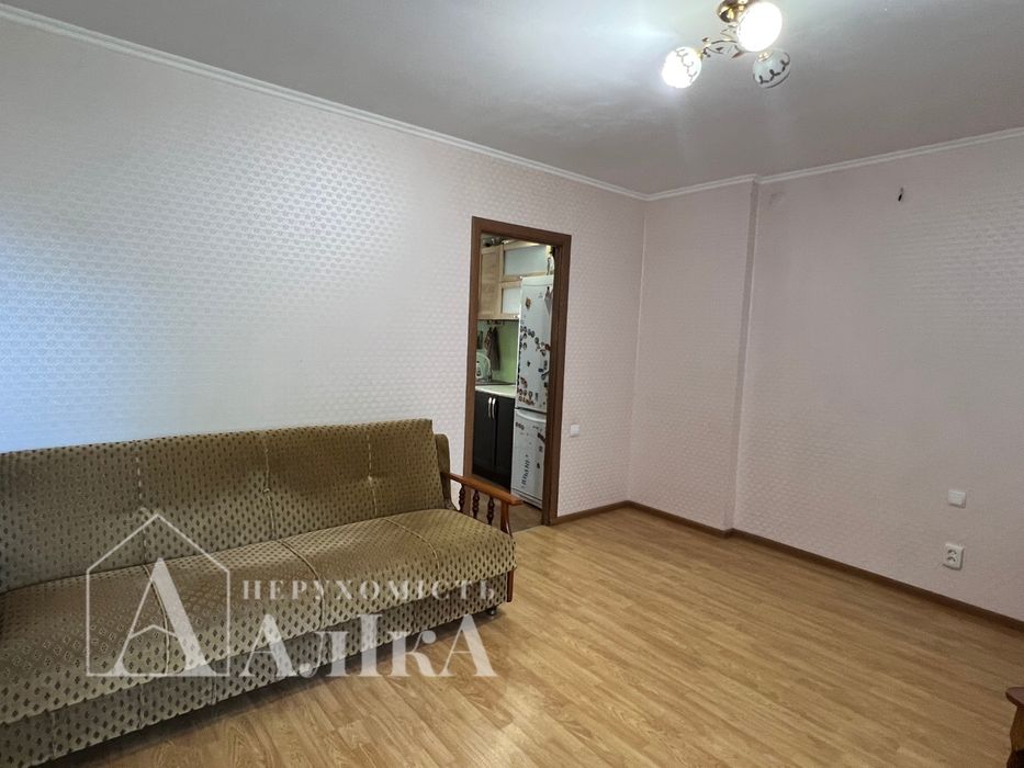 Продам квартиру з гаражем та времянкою в Старому місті