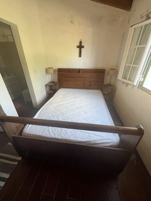 Cama madeira Ikea sem colchão