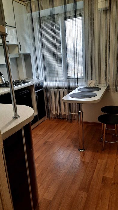 Погодинно,  подобово кв. від власника,Центр. ринок, Цум, Світло Є!