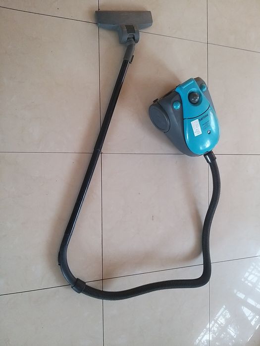 Пылесос Филипс  1600 W с мешком для сбора пыли
