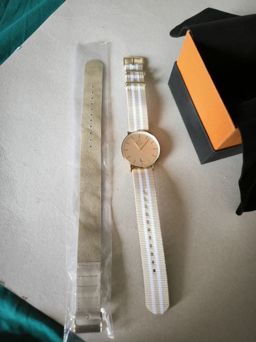 Gentleman Selection zegarek męski beżowy prezent dwa paski datownik