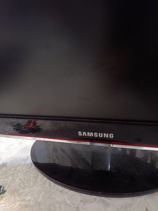 Televisão com 2 funções 50/50 TV e pc