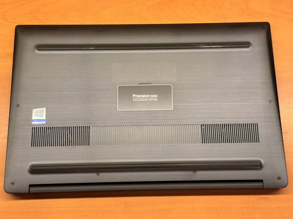 Dell Precision 5520 i7-7820hq 16Gb 256 Gb 4k Touch IPS Nvidia