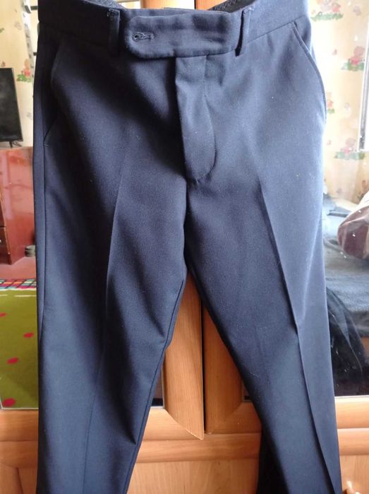 ЗНИЖКА!!! Брюки на хлопчика 6-8 років (110-120 см). Для школи.