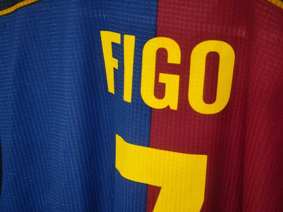 Luís Figo #7 Camisola Oficial FC Barcelona Centenário (1899-1999) -  (Tamanho M)