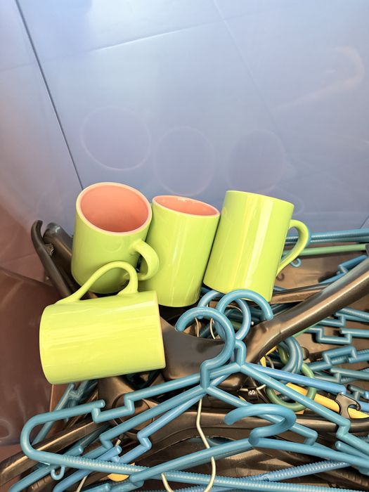 Mugs in Various Colors514927538104576006