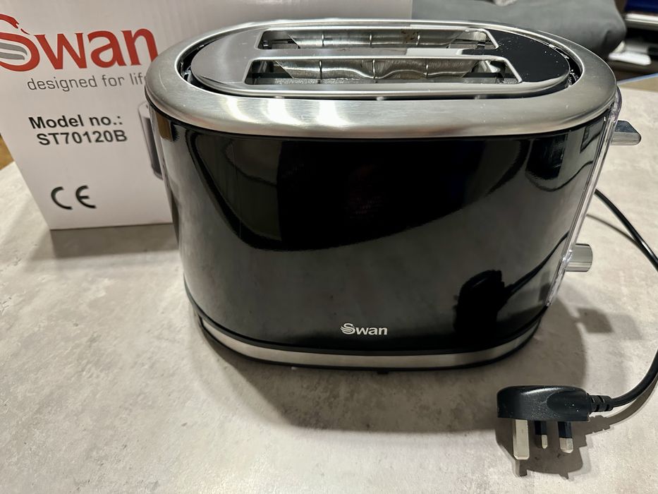 Toster Swan ST70120B