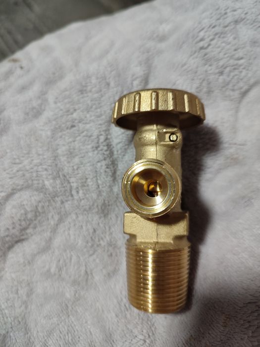 вентиль кран на газовый пропановый баллон Италия розн350/опт300