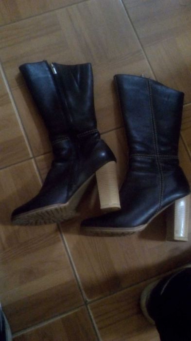 чоботи жіночі кож. 37р. майже нові куп 3000грн за 1700грн; джинс