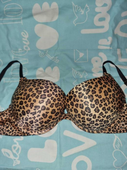 Бюстгальтер  Victoria Secret