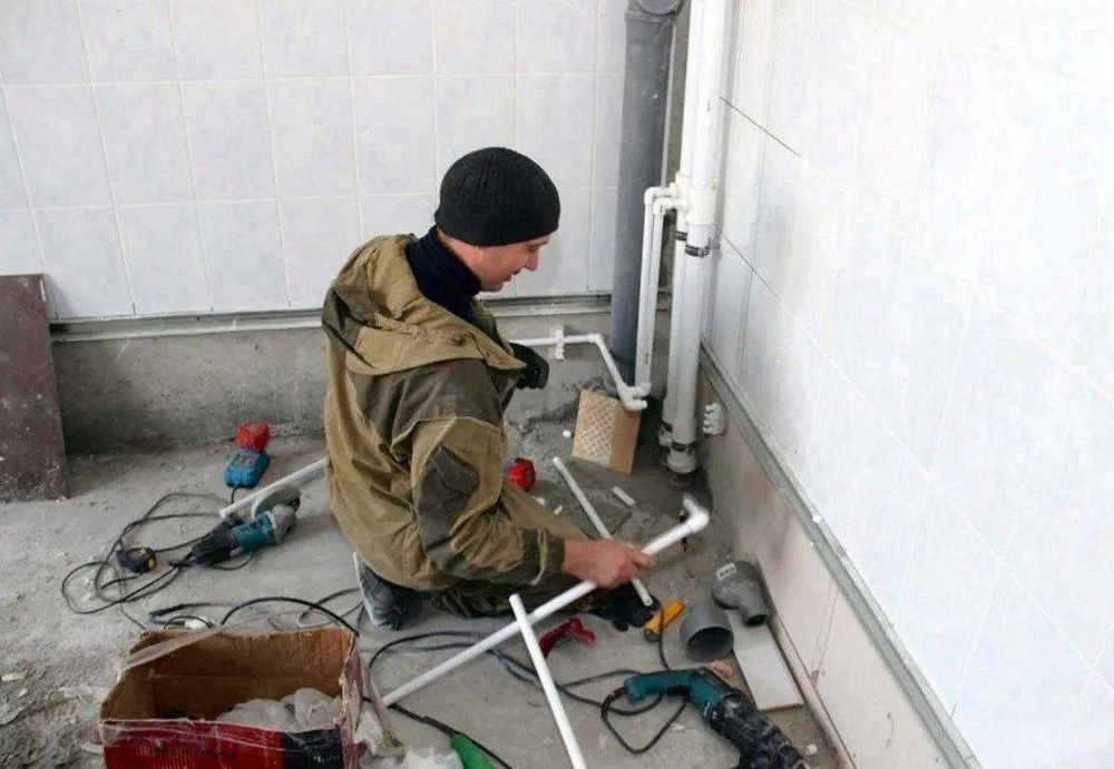 Услуги Сантехника в Николаеве Все Районы Срочно Чистка канализации Ремонт Замена Установка водопровода отопления бойлера труб унитаза бачка Сантехнік
