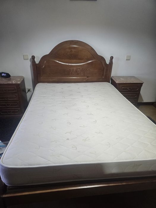 Mobilia de quarto madeira maciça