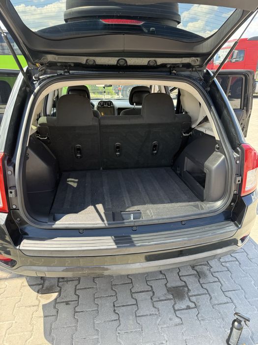 Продам jeep compass 2012