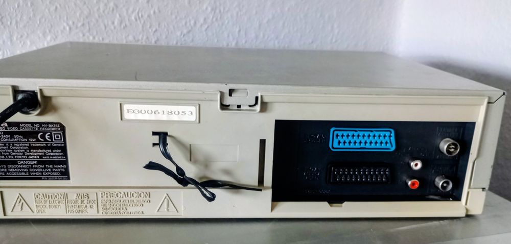 Magnetowid Aiwa BA75