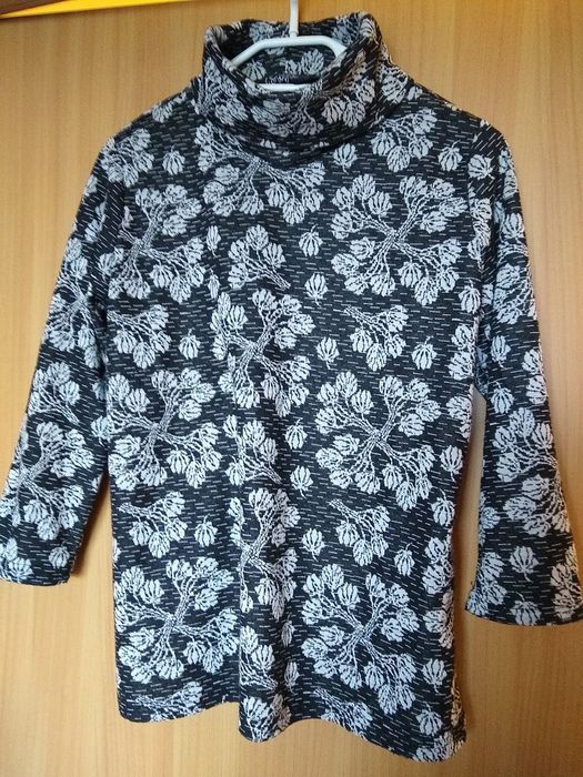 Damski sweter tunika z golfem