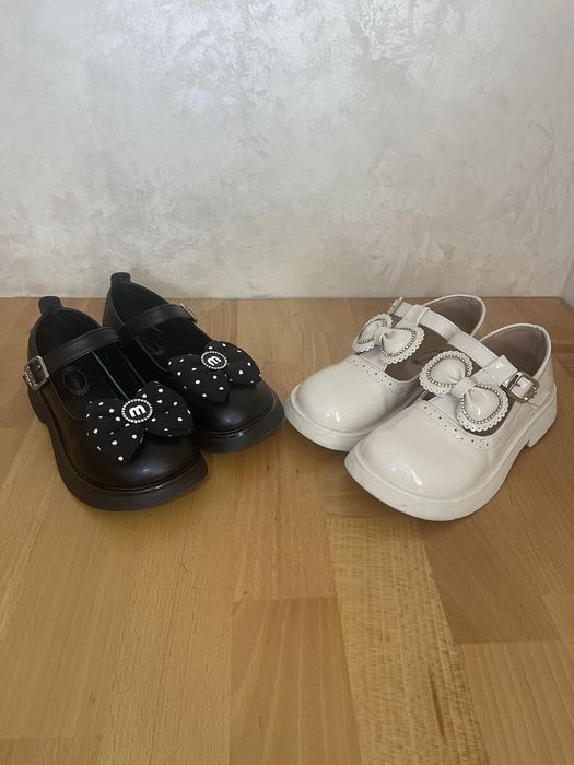 Кросівки кроси туфлі