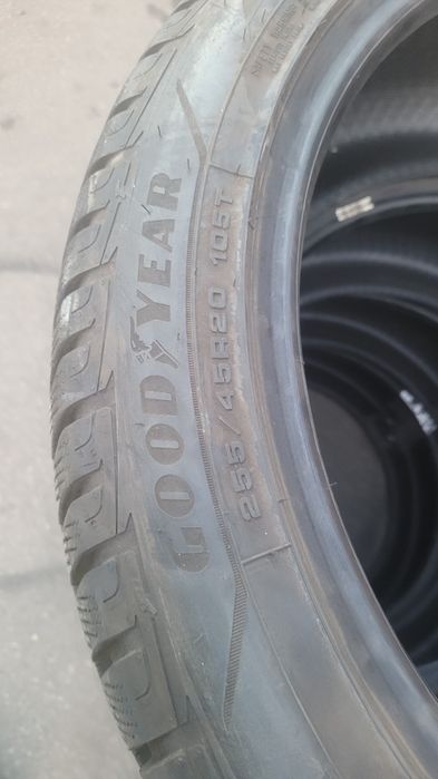 255 45 20 Goodyear UltraGrip Perfomance+