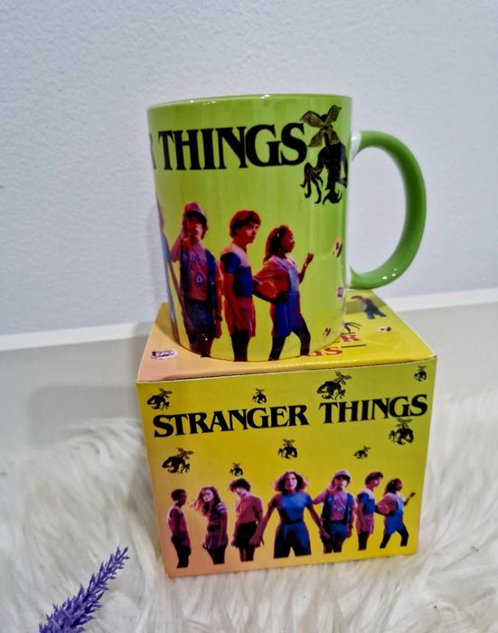 Stranger Things Caneca