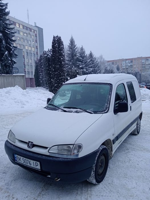 Продаю Peugeot partner 1.4 бензин
