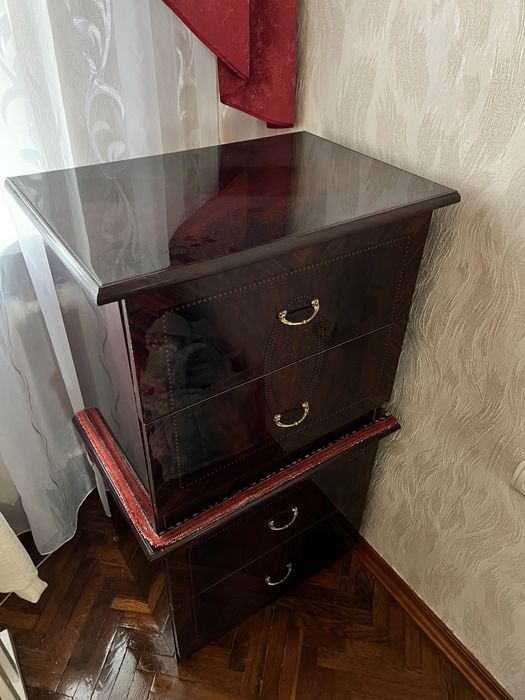 Спальня б/в Італія комплект хороший стан, 4 предмета