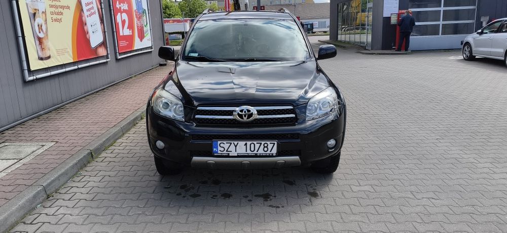 Toyota RAV4  2.2 180KM