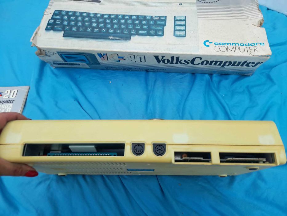 VC Commodore 20 w pudełku