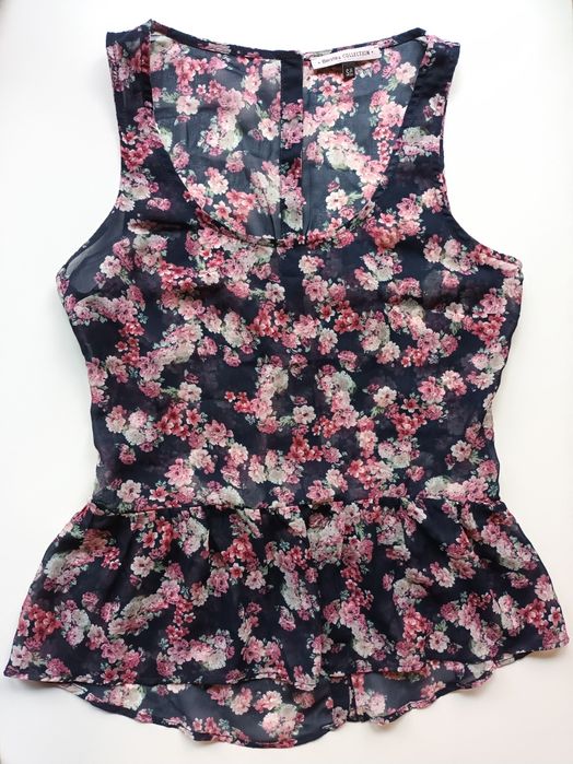 Blusa sem mangas floral