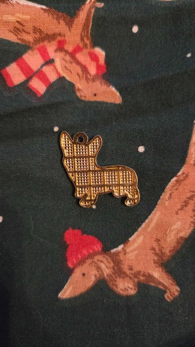 Pies corgi zawieszka naszyjnik