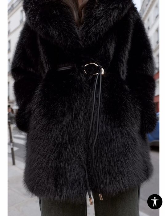 Шубка зі штучного хутра з ременем Zara