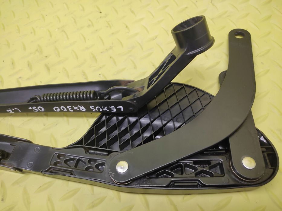 lexus rx300 ramię wycieraczki przód