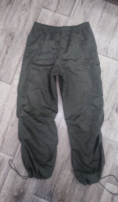 Трендові брючки розмір М-L , кольору хакі