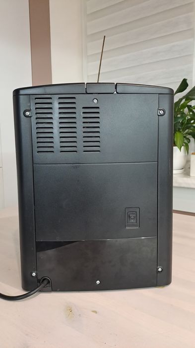 Кавомашина Delonghi Magnifica.